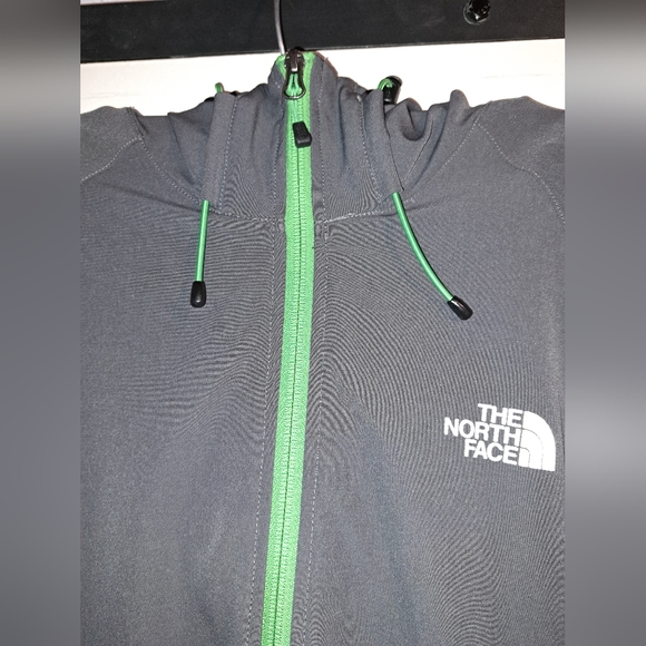 The North Face light weight jacket - Picture 2 of 14